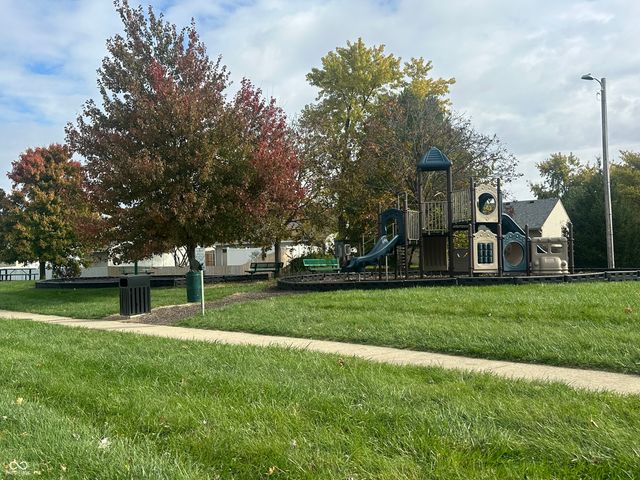 1334 Blue Grass Parkway, Greenwood, IN 46143