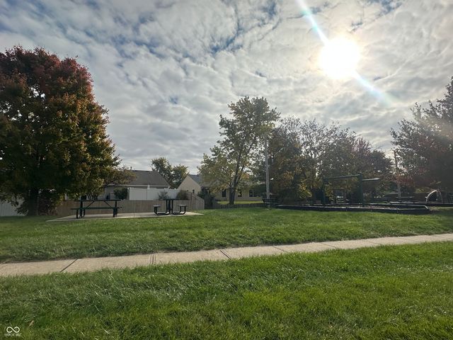 1334 Blue Grass Parkway, Greenwood, IN 46143