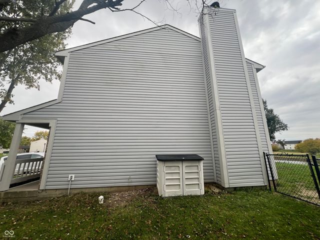 1334 Blue Grass Parkway, Greenwood, IN 46143