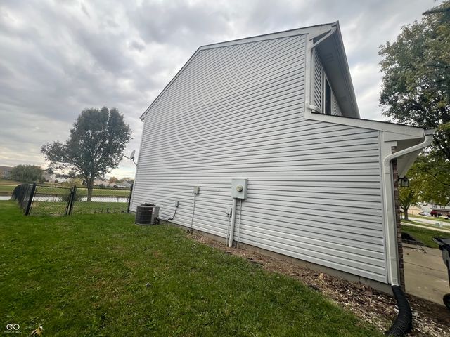 1334 Blue Grass Parkway, Greenwood, IN 46143