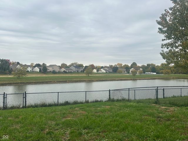 1334 Blue Grass Parkway, Greenwood, IN 46143