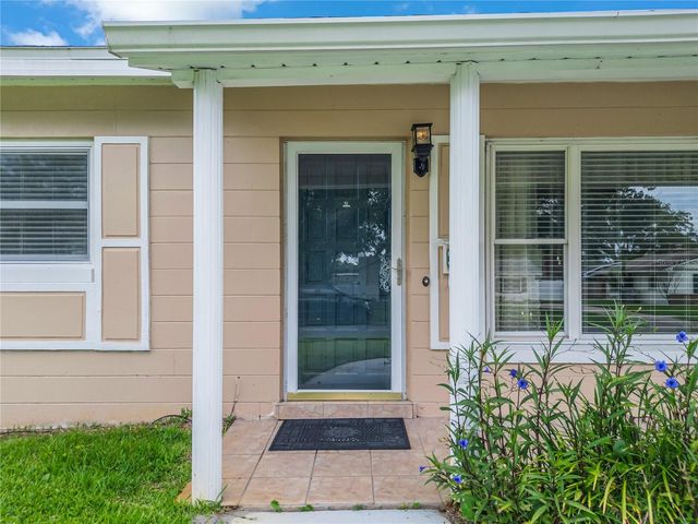 627 VANDENBERG STREET, Altamonte Springs, FL 32701