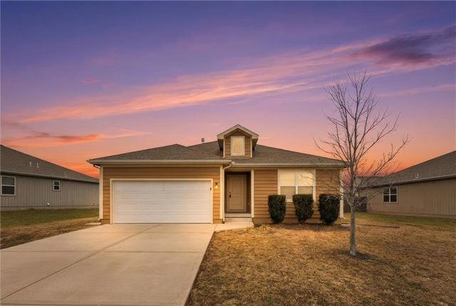 17181 S Kill Creek Road, Gardner, KS 66030