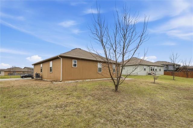 17181 S Kill Creek Road, Gardner, KS 66030