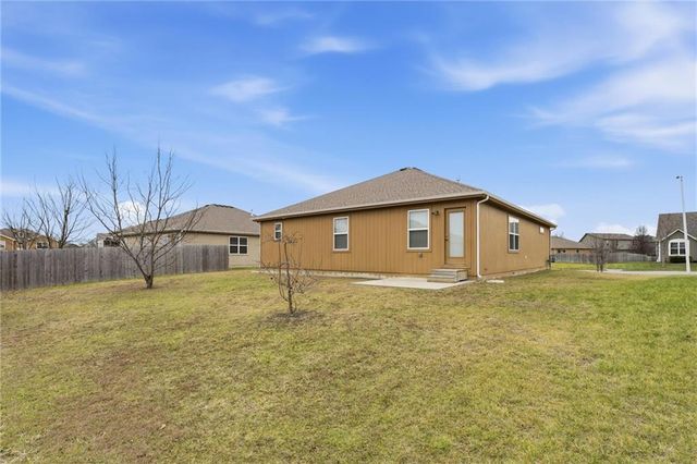 17181 S Kill Creek Road, Gardner, KS 66030