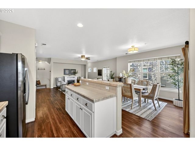 778 Ne ADWICK Dr, Hillsboro, OR 97006