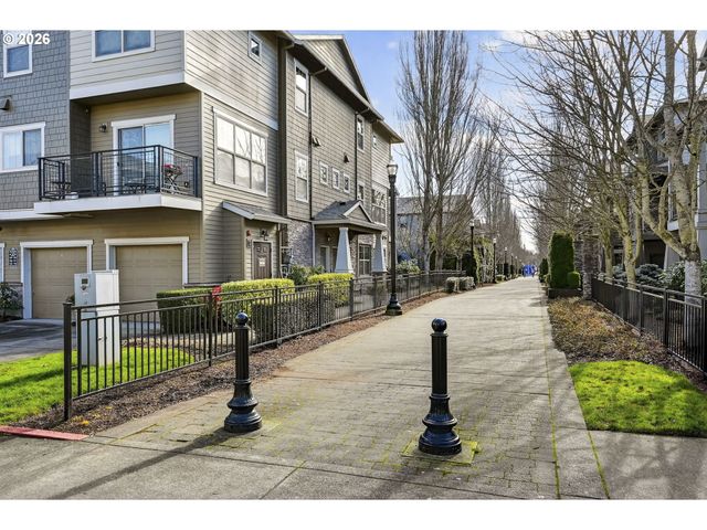 778 Ne ADWICK Dr, Hillsboro, OR 97006