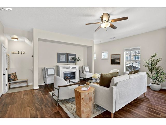 778 Ne ADWICK Dr, Hillsboro, OR 97006