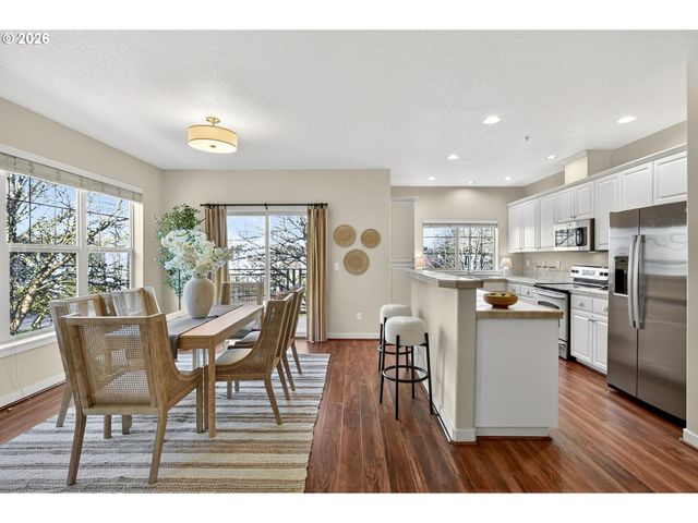 778 Ne ADWICK Dr, Hillsboro, OR 97006