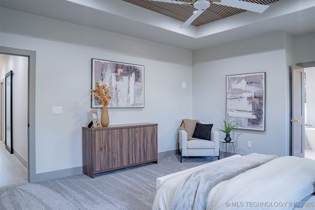 4929 S Columbia Avenue, Tulsa, OK 74105