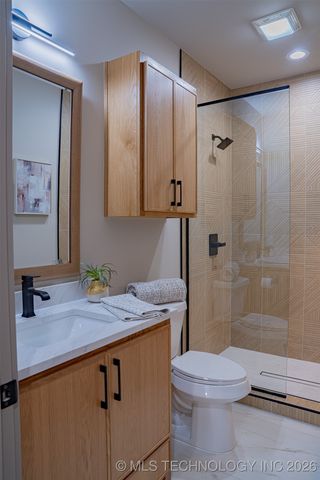 4929 S Columbia Avenue, Tulsa, OK 74105