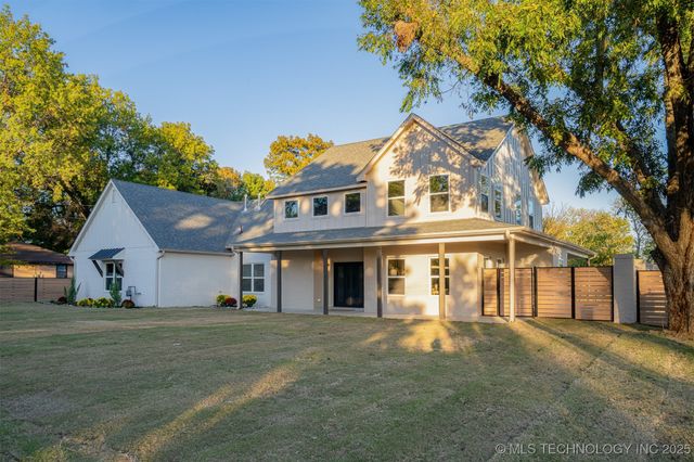 4929 S Columbia Avenue, Tulsa, OK 74105