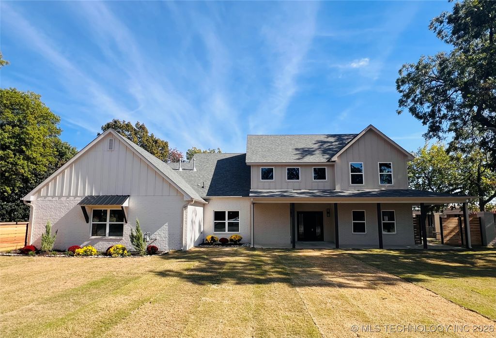 4929 S Columbia Avenue, Tulsa, OK 74105