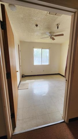 333 N L Street, Dinuba, CA 93618