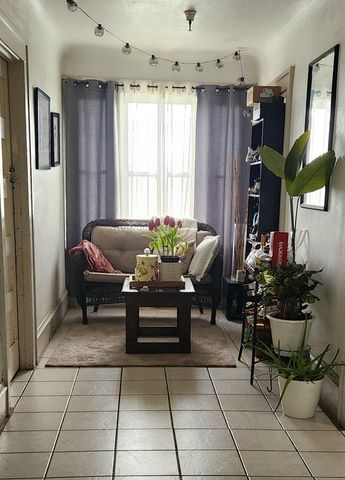 333 N L Street, Dinuba, CA 93618