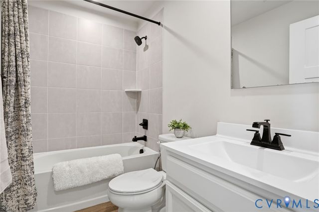 1231 Ewing Park Loop, Midlothian, VA 23113