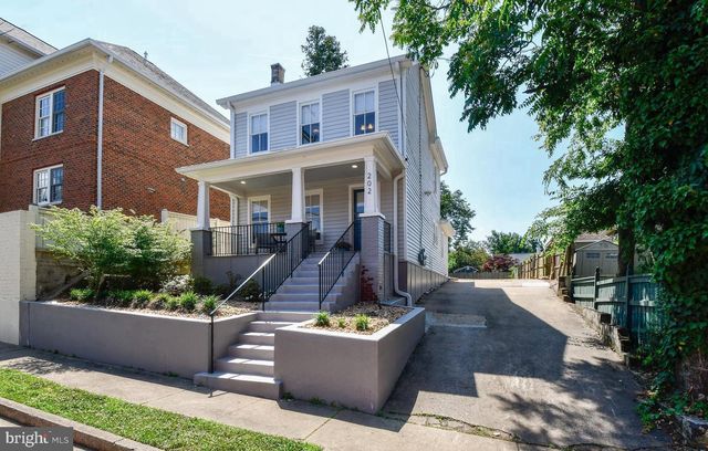 202 FREDERICK ST, Fredericksburg, VA 22401