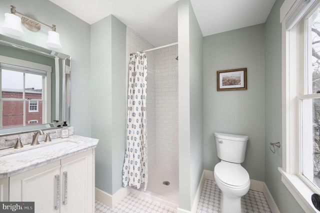 202 FREDERICK ST, Fredericksburg, VA 22401