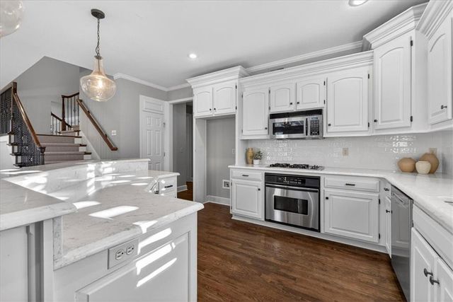 5628 W 144th Street, Overland Park, KS 66223