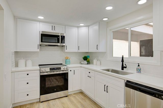 5499 Paseo Del Lago W 2D, Laguna Woods, CA 92637