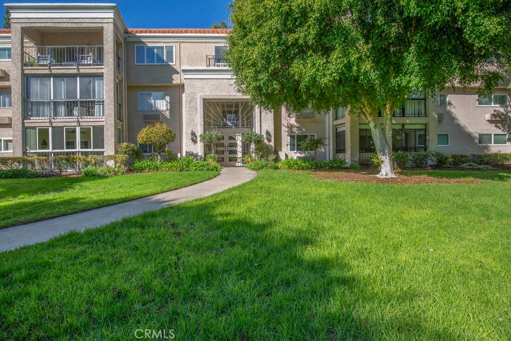 5499 Paseo Del Lago W 2D, Laguna Woods, CA 92637 — photo 2