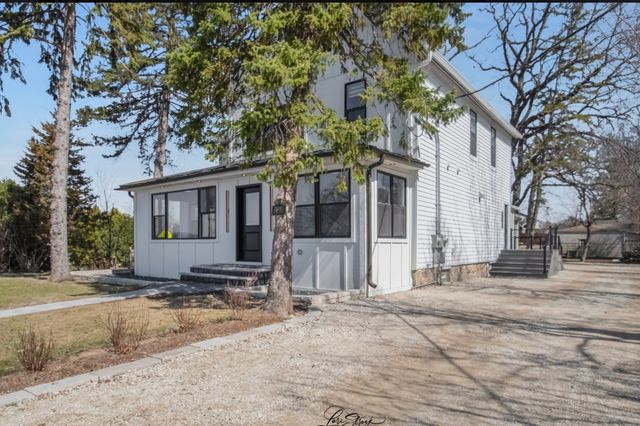 217 W Main Street, Lake Zurich, IL 60047