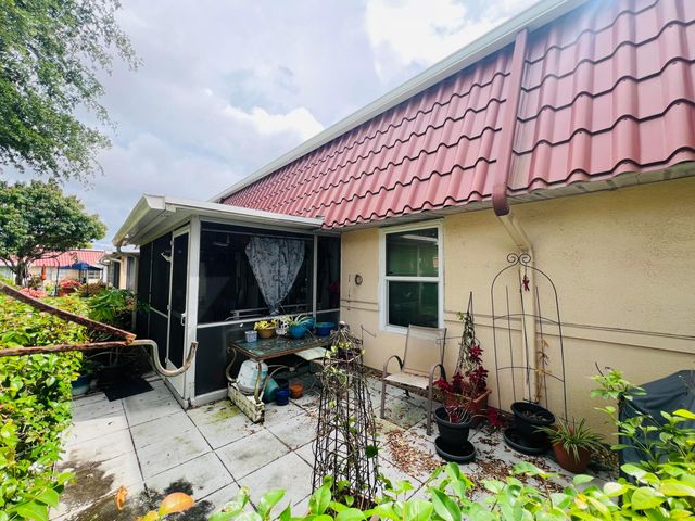 146 Amherst Lane, Greenacres, FL 33467