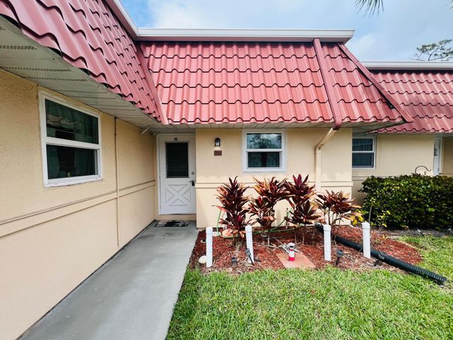 146 Amherst Lane, Greenacres, FL 33467