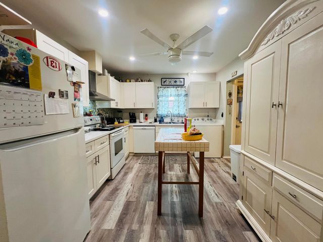 146 Amherst Lane, Greenacres, FL 33467