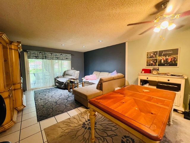 146 Amherst Lane, Greenacres, FL 33467