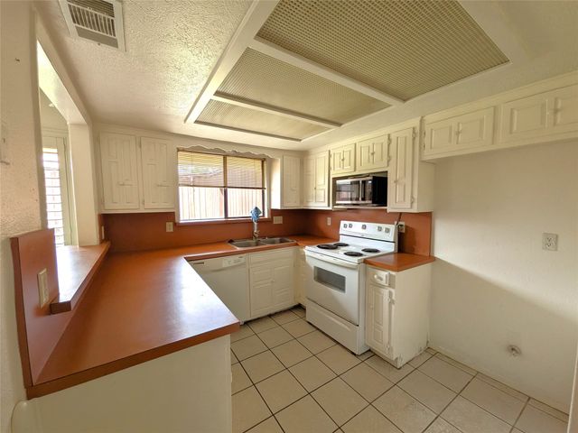 3302 Townbluff Place, Plano, TX 75023