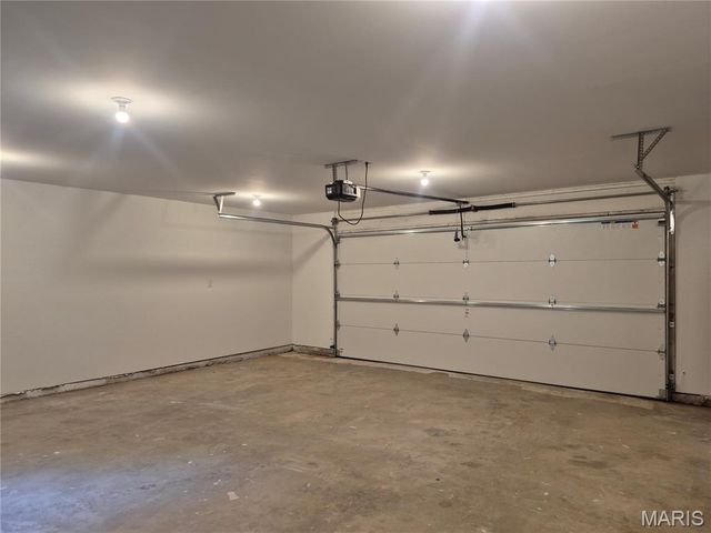 125 Anna Avenue, Godfrey, IL 62035