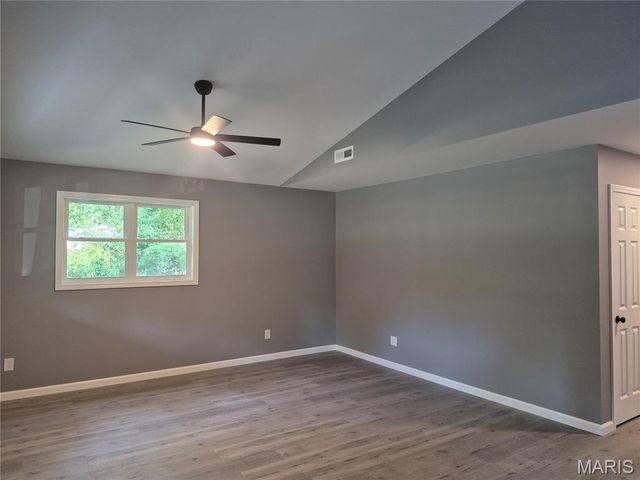 125 Anna Avenue, Godfrey, IL 62035