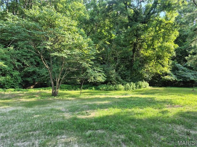 125 Anna Avenue, Godfrey, IL 62035