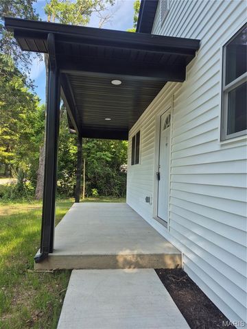 125 Anna Avenue, Godfrey, IL 62035
