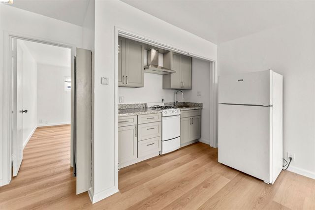 1213 San Pablo Ave, Berkeley, CA 94706