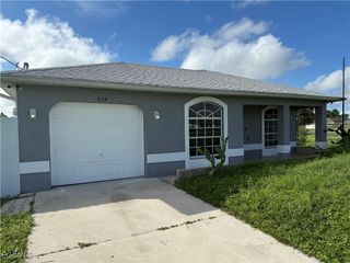 824 Lamar ST E, Lehigh Acres, FL 33974