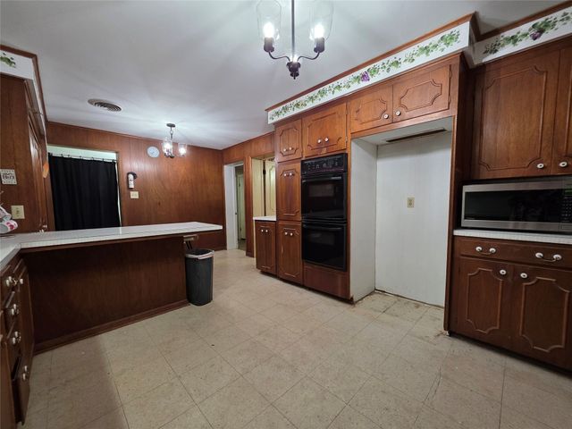 408 E San Saba Street, Wortham, TX 76693