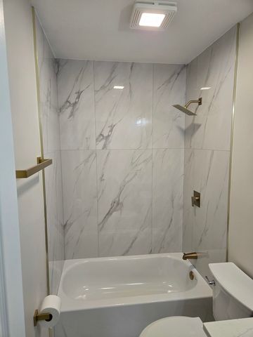 984 Crabapple Drive 102, Prospect Heights, IL 60070