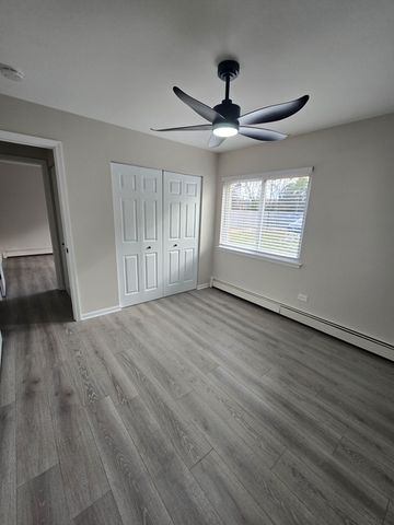 984 Crabapple Drive 102, Prospect Heights, IL 60070