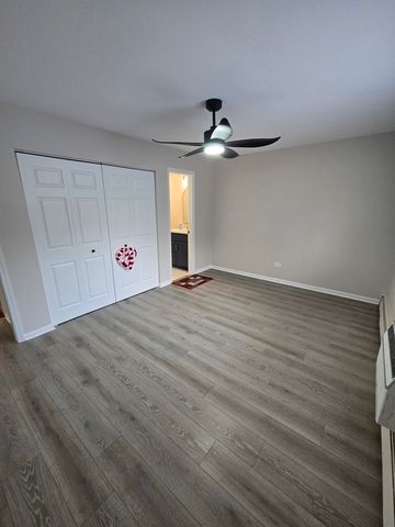 984 Crabapple Drive 102, Prospect Heights, IL 60070