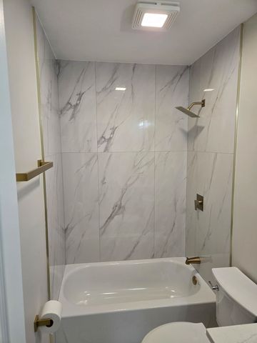 984 Crabapple Drive 102, Prospect Heights, IL 60070