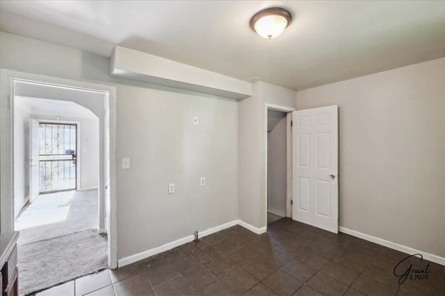 19401 Grandview Street, Detroit, MI 48219