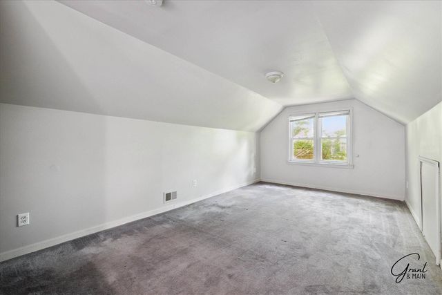 19401 Grandview Street, Detroit, MI 48219