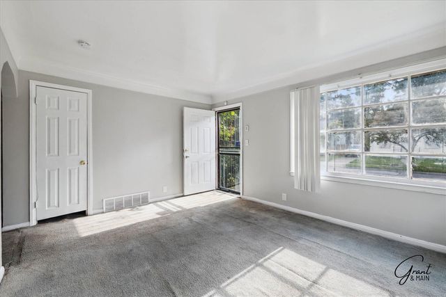 19401 Grandview Street, Detroit, MI 48219