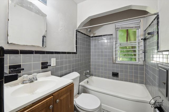 19401 Grandview Street, Detroit, MI 48219