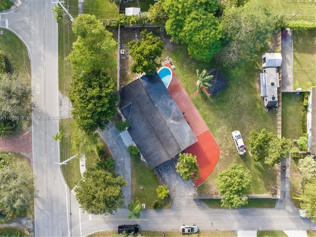 13550 SW 99th Place, Miami, FL 33176