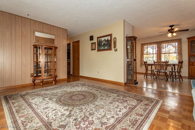 14674 Elmar Boulevard, Burton, OH 44021