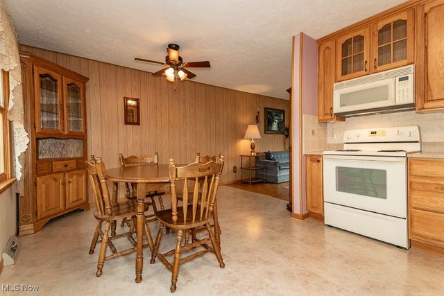 14674 Elmar Boulevard, Burton, OH 44021