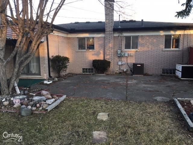 29155 Ironwood Drive, Warren, MI 48093